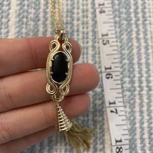 Kendra Scott necklace
